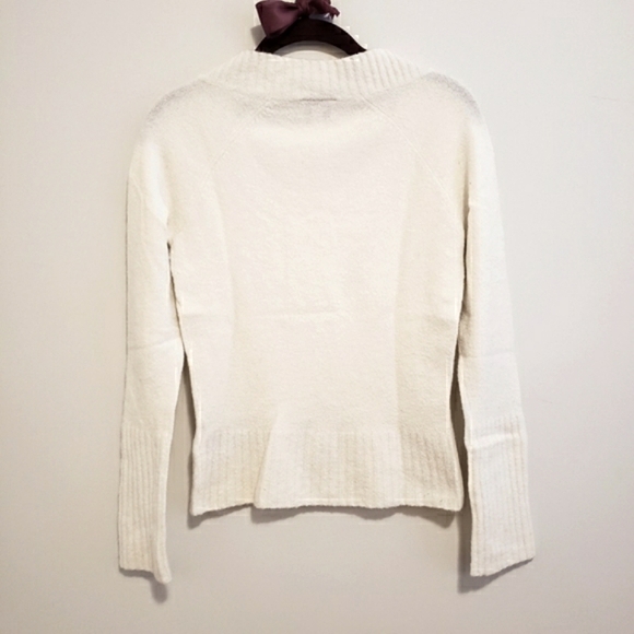 Minimalist Jacob Off-White Sweater Scoop neck Long Sleeve Winter Autumn Simple - Picture 3 of 13